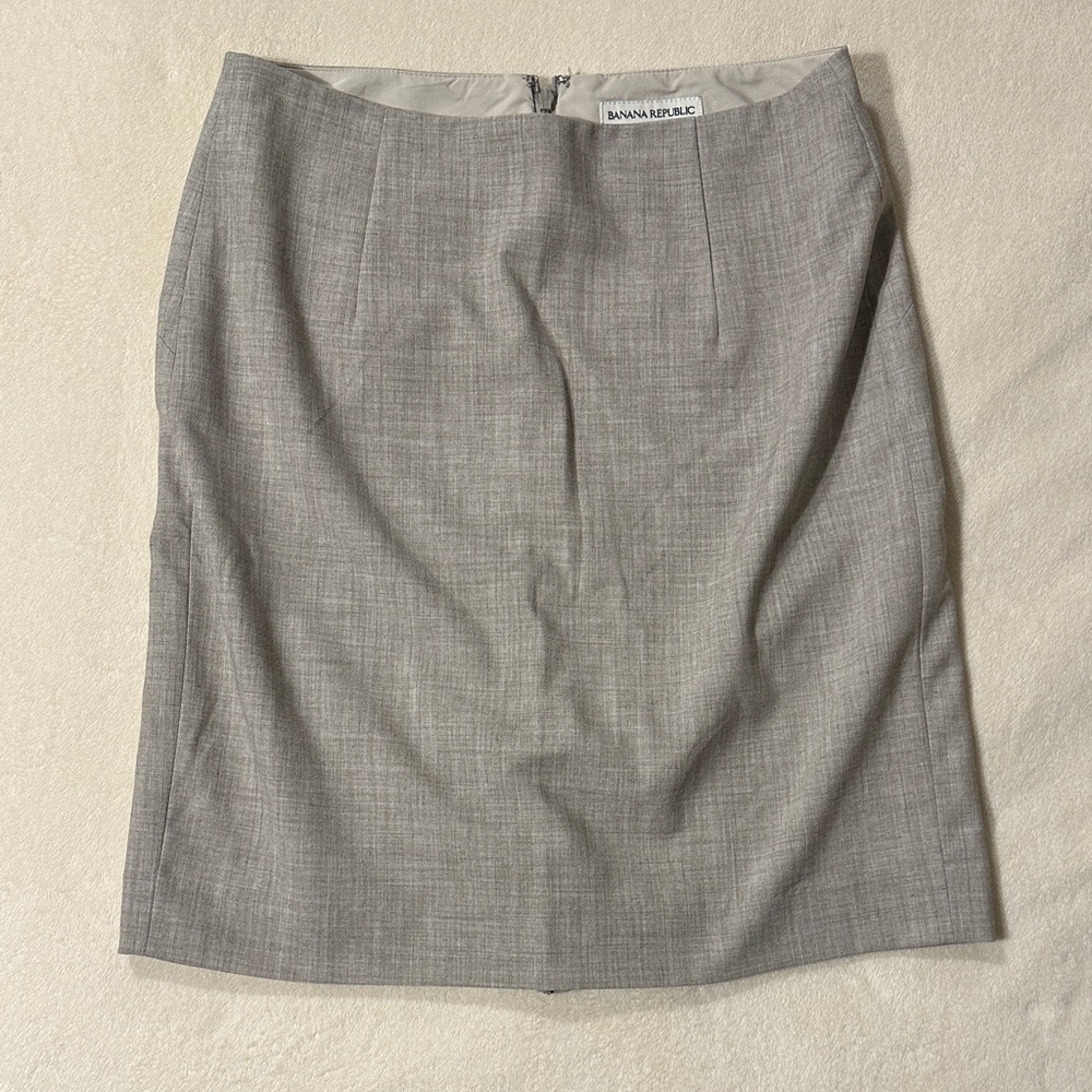 Banana Republic Classic Gray Pencil Skirt